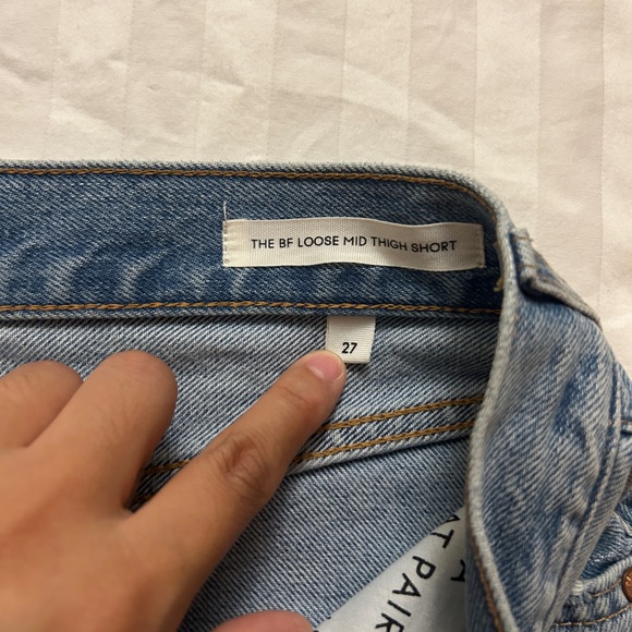 Aritzia Denim Forum BF Loose Mid Thigh Short - Picture 4 of 4